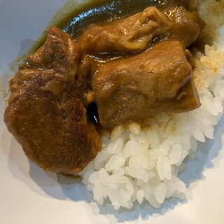 牛すじカレー